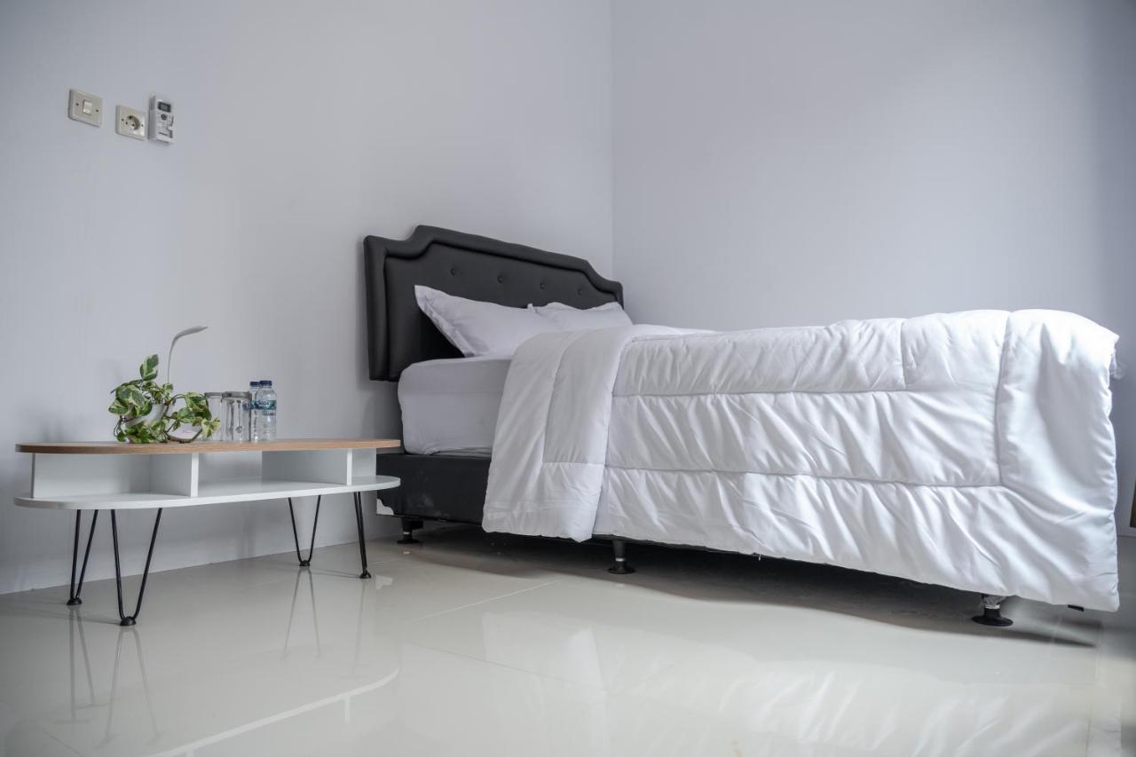 Azalia Homestay Yogyakarta Extérieur photo
